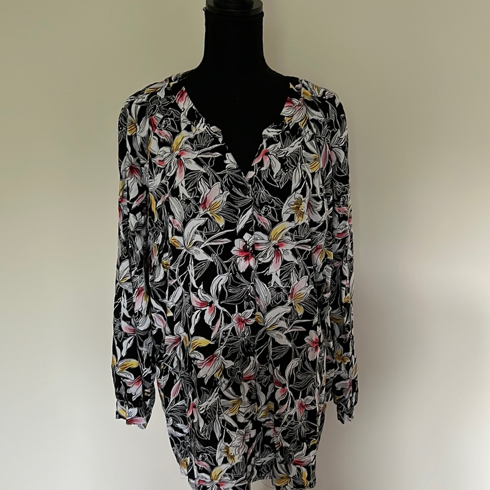 EUC CJBanks size 2x long sleeved blouse
